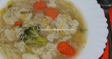 Sopa de verduras con brócoli y fideosSopa de verduras con brócoli y fideos
