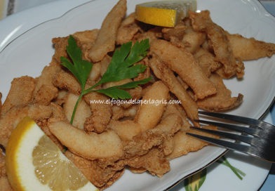 Chocos fritos estilo Cádiz, un clásico del pescaito frito de la Bahía