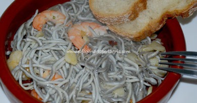 Gulas al ajillo con gambas