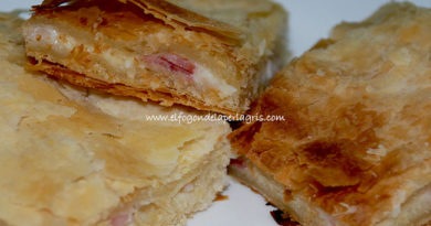 Milhojas de bacon, jamón y queso