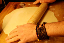 Estirar bien fina con un rodillo