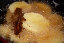 Freír las patatas