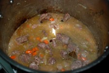 Dejar reducir la salsa