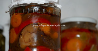 Conserva de berenjenas y pimientos rojos
