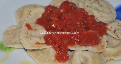 Raviolis caseros de pasta fresca con jamón y queso