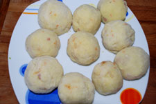 Preparar las bolitas rellenas Preparar las bolitas rellenas