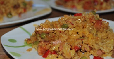 Arroz con carne y embutidos