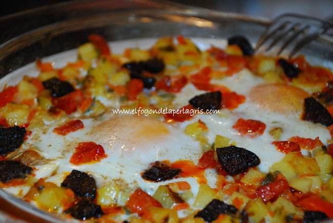 Huevos al plato con verduras