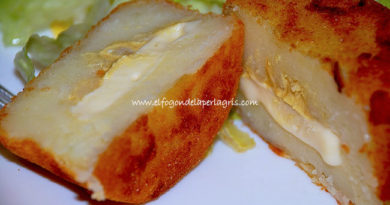 Rulo de patata relleno de queso y mostaza