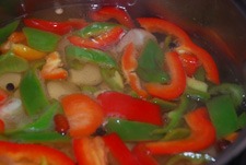 Añadir los pimientos Añadir los pimientos