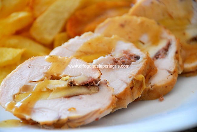Pechuga de pollo rellena