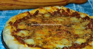 Pizza boloñesa casera.