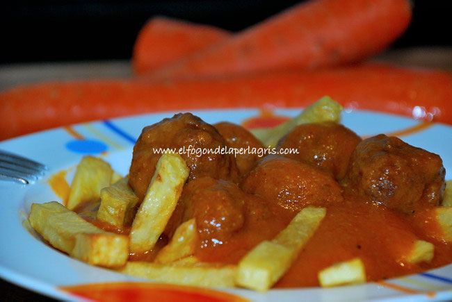 Albóndigas en salsa de zanahorias.