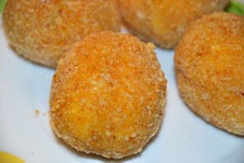 Pasar por huevo y pan rallado