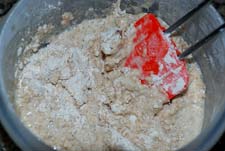 Mezclar harinas y líquido