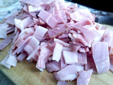 Cortar el guanciale, bacon o panceta...