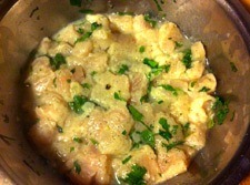 Aliñar el ceviche peruano