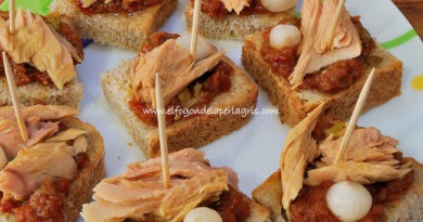 Pincho de caballa, cebollitas y pimiento