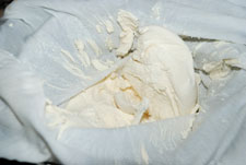 Queso despues de apretar gasa