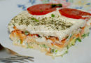 Pastel de verano de atún en pan de molde