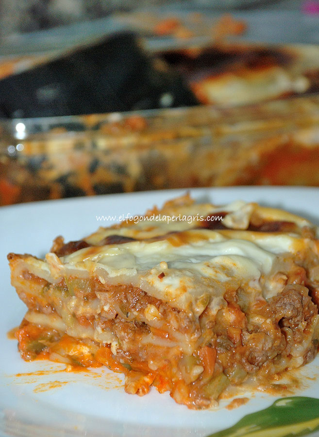 Lasaña de carne a la boloñesa