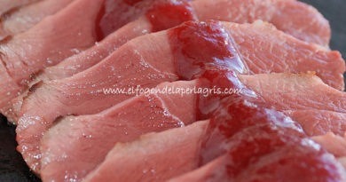 Magret de pato con su salsa de frambuesas