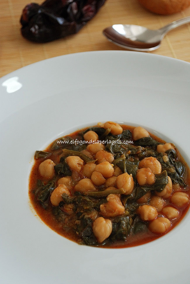 Potaje garbanzos con espinacas de vigilia