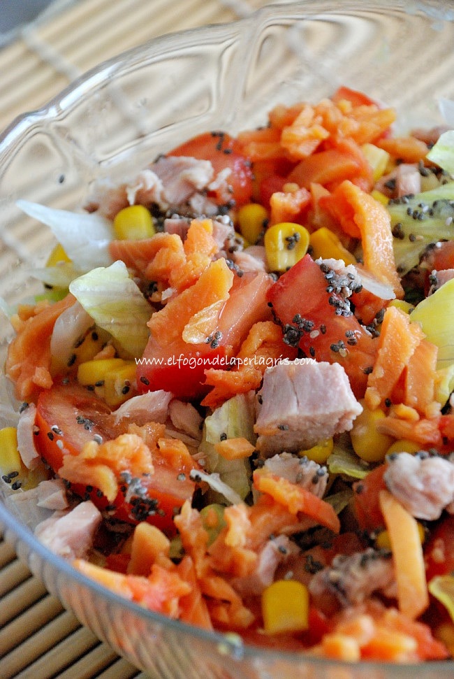 Ensalada de chía con salmón y atún