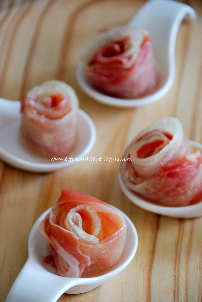 Flores de melón con jamón