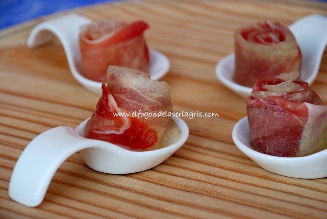 Flores de melón con jamón