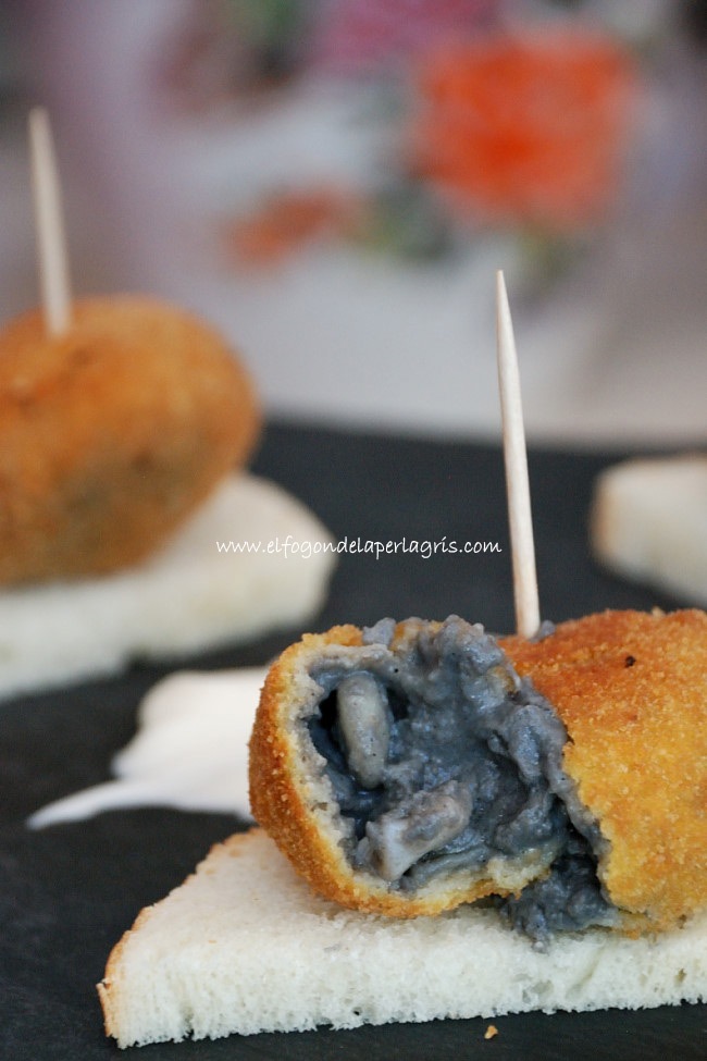 Croquetas chipirones en su tinta Croquetas chipirones en su tinta