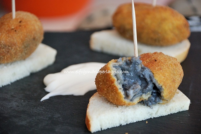 Croquetas chipirones en su tinta Croquetas chipirones en su tinta