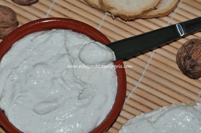 Mousse de queso Cabrales y nueces