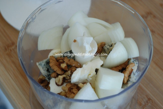 Triturar para hacer la mousse de cabrales