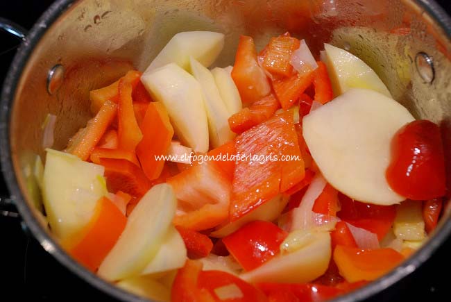 Cocer las verduras y pimiento rojo