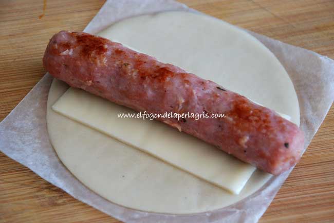 Envolver las salchichas