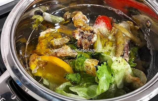 Caldo de verduras casero con sobras